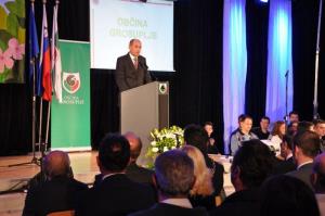 b_800_600_0_00_images_stories_Novice_2015_Slavnostna_akademija_ob_obcinskem_prazniku_in_praznovanje_20_let_obcine_Grosuplje_9u