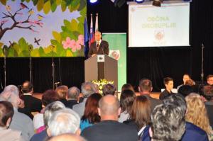 b_800_600_0_00_images_stories_Novice_2015_Slavnostna_akademija_ob_obcinskem_prazniku_in_praznovanje_20_let_obcine_Grosuplje_9z