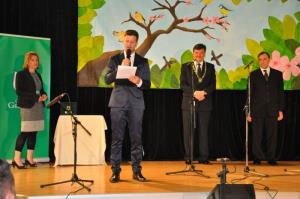 b_800_600_0_00_images_stories_Novice_2015_Slavnostna_akademija_ob_obcinskem_prazniku_in_praznovanje_20_let_obcine_Grosuplje_9zi