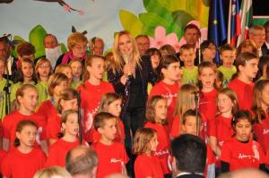 b_800_600_0_00_images_stories_Novice_2015_Slavnostna_akademija_ob_obcinskem_prazniku_in_praznovanje_20_let_obcine_Grosuplje_9zt