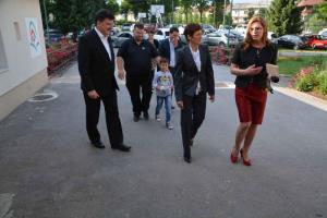 b_800_600_0_00_images_stories_Novice_2015_Prireditev_Osnovne_sole_Louisa_Adamica_Grosuplje_ob_dnevu_drzavnosti_3