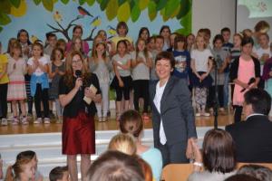 b_800_600_0_00_images_stories_Novice_2015_Prireditev_Osnovne_sole_Louisa_Adamica_Grosuplje_ob_dnevu_drzavnosti_7