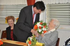 b_800_600_0_00_images_stories_Novice_2015_Anna_Gerzelj_praznovala_105_rojstni_dan_8