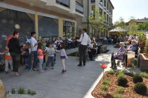 b_800_600_0_00_images_stories_Novice_2015_Nov_park_pred_Domom_starejsih_obcanov_Grosuplje_9h