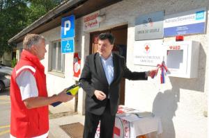 b_800_600_0_00_images_stories_Novice_2015_Defibrilator_dostopen_tudi_na_Taborski_cesti_6_v_Grosupljem_8