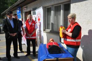 b_800_600_0_00_images_stories_Novice_2015_Defibrilator_dostopen_tudi_na_Taborski_cesti_6_v_Grosupljem_9c