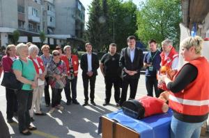 b_800_600_0_00_images_stories_Novice_2015_Defibrilator_dostopen_tudi_na_Taborski_cesti_6_v_Grosupljem_9e