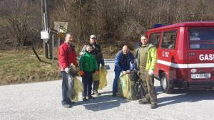 b_800_600_0_00_images_stories_Novice_2015_Pomladansko_ciscenje_okolja_v_obcini_Grosuplje_9g