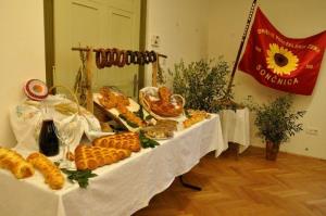 b_800_600_0_00_images_stories_Novice_2015_Velikonocna_razstava_v_Mestni_knjiznici_Grosuplje_9j