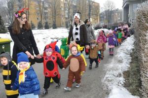 b_800_600_0_00_images_stories_Novice_2015_Maskarce_iz_vrtca_Kobacaj_obiskale_obcinsko_upravo_9a