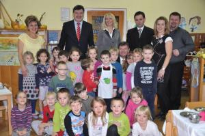 b_800_600_0_00_images_stories_Novice_2014_Na_tradicionalnem_slovenskem_zajtrku_v_vrtcu_Tinkara_9o