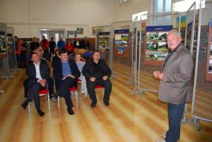 b_800_600_0_00_images_stories_Novice_2014_Odprtje_fotografske_razstave_Spoznaj_sosednjo_vas_in_dogodke_v_njej_9b