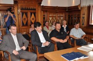 b_800_600_0_00_images_stories_Novice_2014_Izsel_je_ze_28_Zbornik_obcin_Grosuplje_Ivancna_in_Dobrepolje_3