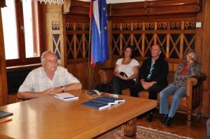 b_800_600_0_00_images_stories_Novice_2014_Izsel_je_ze_28_Zbornik_obcin_Grosuplje_Ivancna_in_Dobrepolje_7