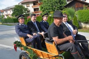 b_800_600_0_00_images_stories_Novice_2014_105_let_gasilstva_v_Grosupljem_9d