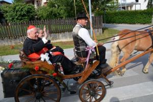 b_800_600_0_00_images_stories_Novice_2014_105_let_gasilstva_v_Grosupljem_9e