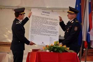 b_800_600_0_00_images_stories_Novice_2014_105_let_gasilstva_v_Grosupljem_9zc