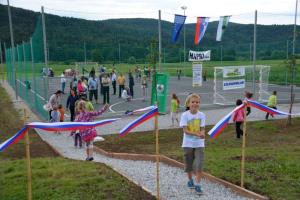 b_800_600_0_00_images_stories_Novice_2014_Otvoritev_igrisca_v_Veliki_Racni_9i