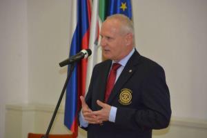 b_800_600_0_00_images_stories_Novice_2014_Rotary_klub_Grosuplje_obcanom_podaril_spomenik_5