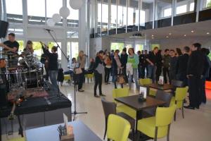 b_800_600_0_00_images_stories_Novice_2014_Otvoritev_prenovljenih_prostorov_Studentskega_kluba_Gros_6