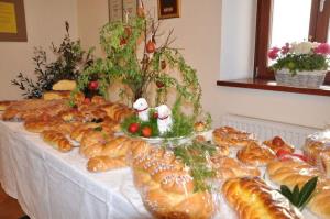 b_800_600_0_00_images_stories_Novice_2014_Velikonocna_razstava_v_Mestni_knjiznici_Grosuplje_9h