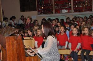 b_800_600_0_00_images_stories_Novice_2014_Dobrodelni_koncert_Od_pomladi_do_pomladi_9m