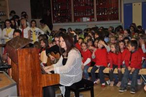b_800_600_0_00_images_stories_Novice_2014_Dobrodelni_koncert_Od_pomladi_do_pomladi_9za