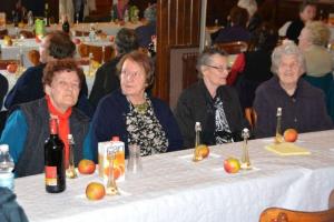 b_800_600_0_00_images_stories_Novice_2014_Druzabno_srecanje_Smarcanov_ki_stejejo_80_let_in_vec_7