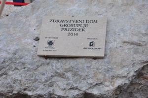b_800_600_0_00_images_stories_Novice_2014_Slovesna_polozitev_temeljnega_kamna_za_izgradnjo_prizidka_k_Zdravstvenemu_domu_Grosuplje_9l