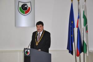 b_800_600_0_00_images_stories_Novice_2013_Slavnostna_seja_Obcinskega_sveta_Obcine_Grosuplje_ob_dnevu_samostojnosti_in_enotnosti_2013_2