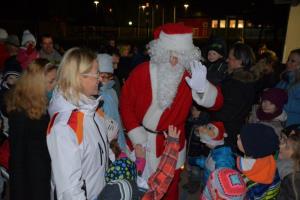 b_800_600_0_00_images_stories_Novice_2013_15._tradicionalni_pohod_z_luckami_po_ulicah_Grosupljega_9j