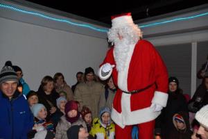 b_800_600_0_00_images_stories_Novice_2013_15._tradicionalni_pohod_z_luckami_po_ulicah_Grosupljega_9k