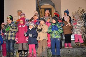 b_800_600_0_00_images_stories_Novice_2013_10_Miklavzev_pohod_z_luckami_9n