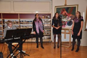 b_800_600_0_00_images_stories_Novice_2013_Otvoritev_slikarske_razstave_Urse_Zajdela_Hrovat_5