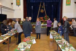 b_800_600_0_00_images_stories_Novice_2013_Izdelovanje_adventnih_venckov_v_Smarju_Sapu_9z