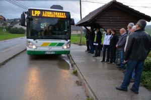 b_800_600_0_00_images_stories_Novice_2013_Promocijska_voznja_s_plinskim_avtobusom_do_Spodnje_Slivnice,__Skocjana,_Luc_in_do_Police_9m