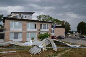 b_800_600_0_00_images_stories_Novice_2013_Orkanski_veter_v_Grosupljem_odkrival_strehe_in_podiral_drevesa_9a