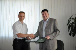 b_800_600_0_00_images_stories_Novice_2013_Podpis_pogodbe_SD_OPN_2