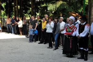 b_800_600_0_00_images_stories_Novice_2013_Otvoritev_povezovalnega_plocnika_med_prijateljskima_obcinama_Skofljica_in_Grosuplje_9c