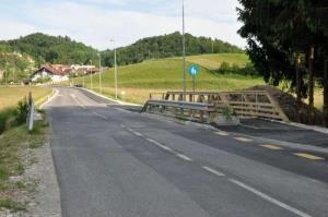 b_800_600_0_00_images_stories_Novice_2013_Otvoritev_povezovalnega_plocnika_med_prijateljskima_obcinama_Skofljica_in_Grosuplje_9m