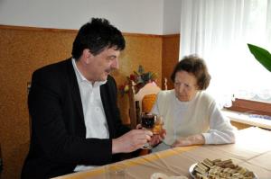 b_800_600_0_00_images_stories_Novice_2013_Nasa_obcanka_Ljudmila_Filippini_praznovala_102_rojstni_dan_5