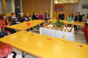 b_800_600_0_00_images_stories_Novice_2013_Druzenje_ob_materinskem_dnevu_z_Ljudmilo_Novak_9a