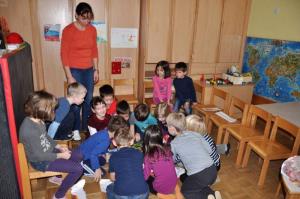 b_800_600_0_00_images_stories_Novice_2013_Zupan_dr._Peter_Verlic_nase_malcke_presenetil_z_darilci_9l