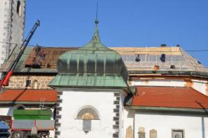 b_800_600_0_00_images_stories_Novice_2012_november_Obnova_ostresja_v_zupnijski_cerkvi_v_Smarju_Sapu_3