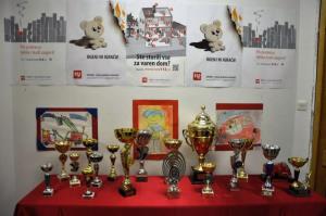 b_800_600_0_00_images_stories_Novice_2012_oktober_Obisk_ministra_za_obrambo_Alesa_Hojsa_8e