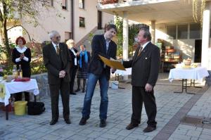 b_800_600_0_00_images_stories_Novice_2012_oktober_Otvoritev_razstave_cebelarske_kulturne_dediscine_2