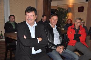 b_800_600_0_00_images_stories_Novice_2012_oktober_Gasilci_veterani_PGD_Grosuplje_drzavni_prvaki_4