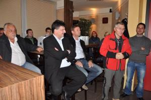 b_800_600_0_00_images_stories_Novice_2012_oktober_Gasilci_veterani_PGD_Grosuplje_drzavni_prvaki_9