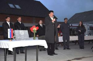 b_800_600_0_00_images_stories_Novice_2012_oktober_Na_Velikem_Mlacevem_polozili_temeljni_kamen_za_nov_gasilski_dom_5