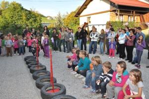 b_800_600_0_00_images_stories_Novice_2012_oktober_Kostanjckovo_popoldne_z_otvoritvijo_igrisca_v_vrtcu_Pika_6